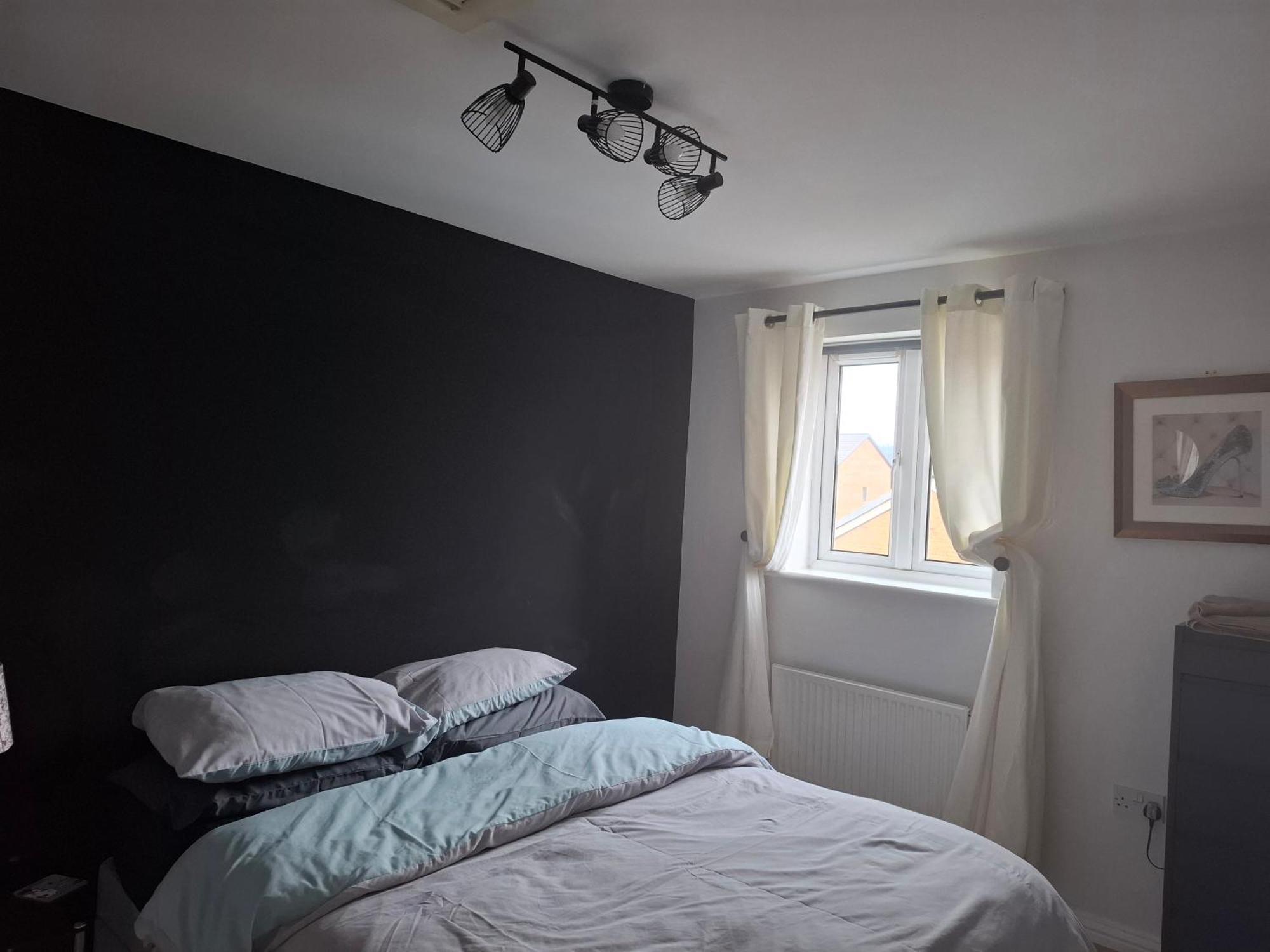 Driftmark Beachfront Location Aberavon Beach Sea Views Large Driveway Parking Private Site Fibre Optic Wi Fi Port Talbot Exterior photo
